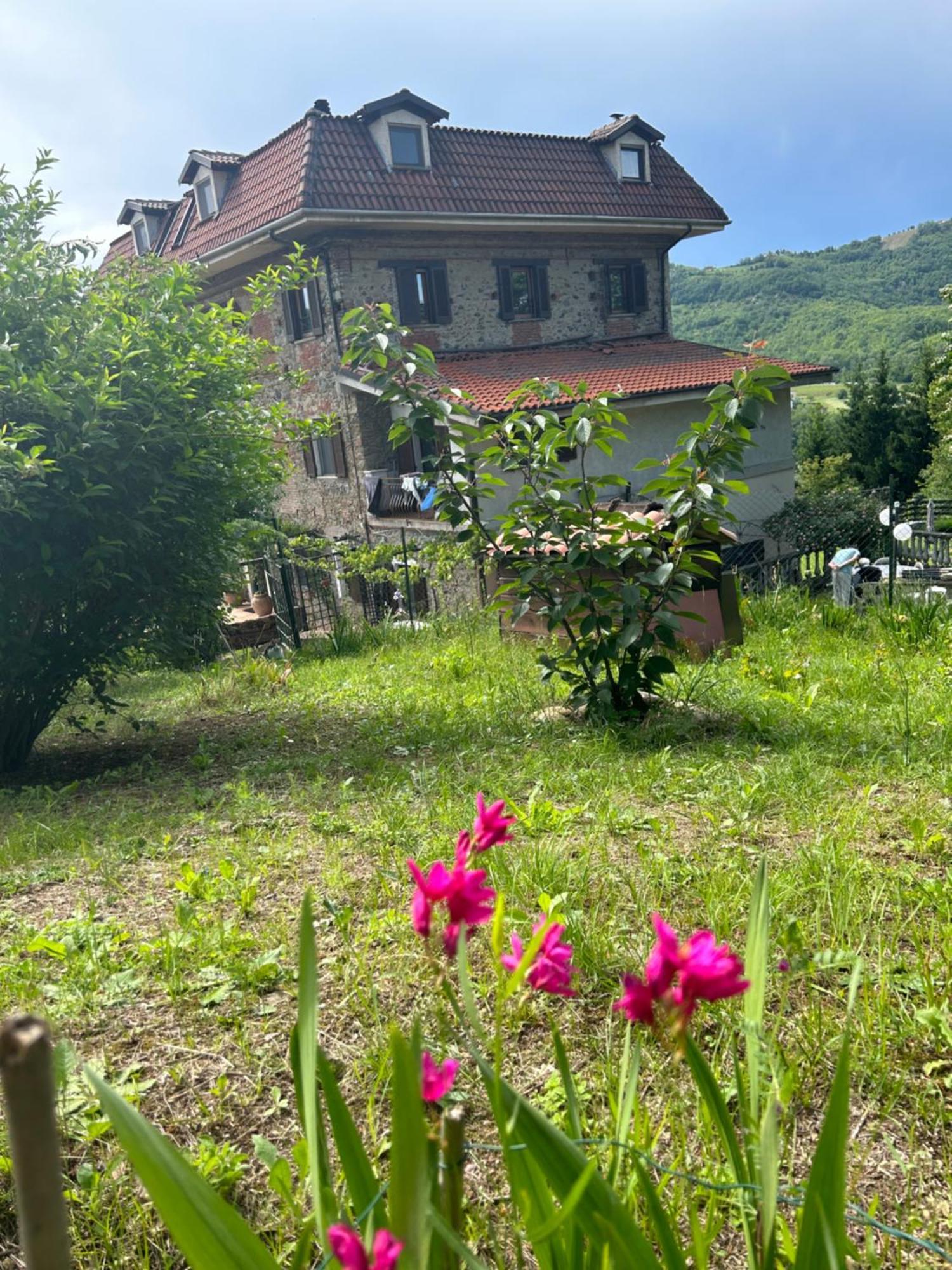 Cascina Ciosse B&B Grognardo Buitenkant foto